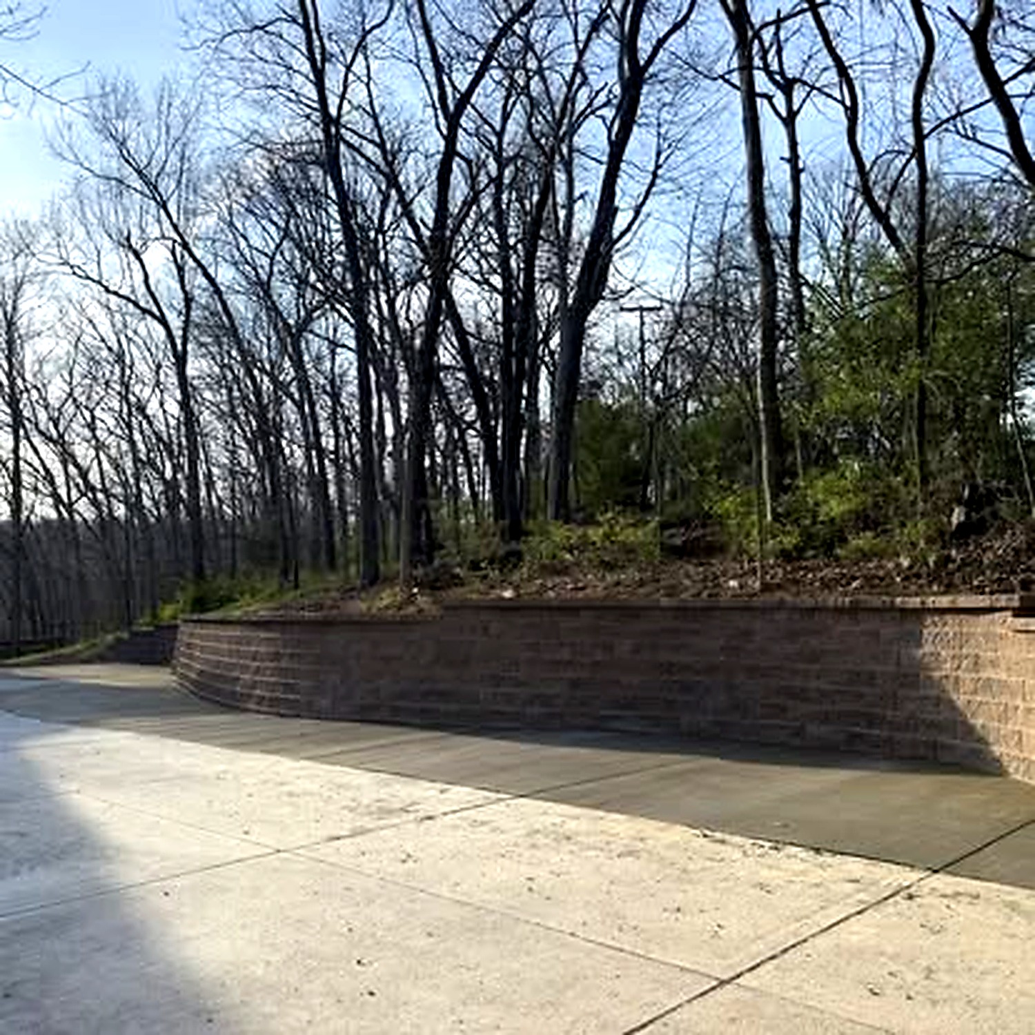 Retaining wall and driveway in Lake St. Louis